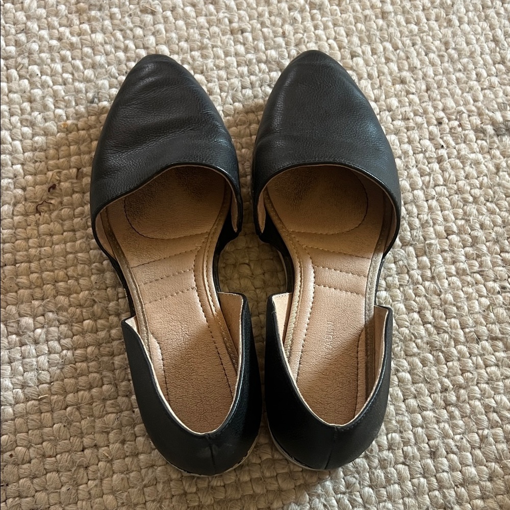 Adrienne Vittadini Black latka Pointed-Toe Flats